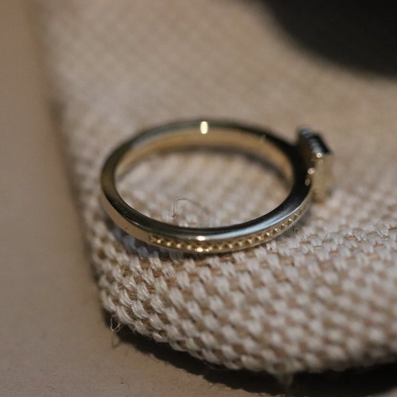 Green Moss Grows | 14K gold and green sapphire ring - Picture 7 of 13